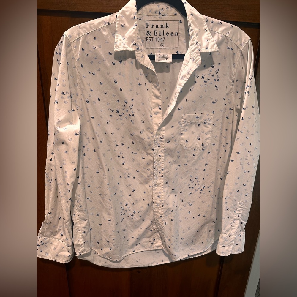 Frank & Eileen White Button Down with Blue Accents